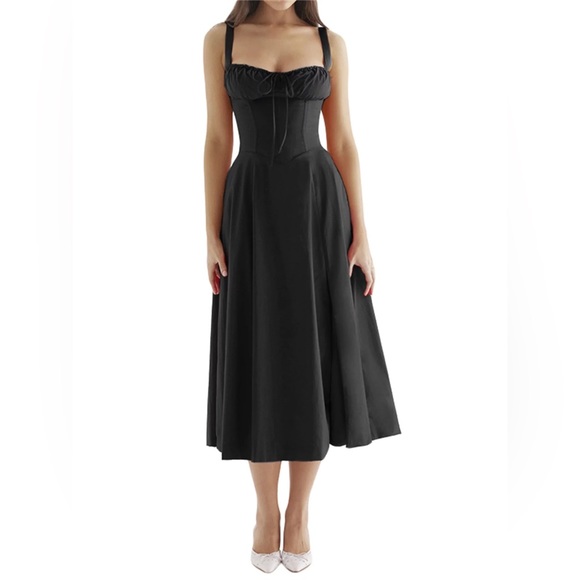House of CB Carmen dress lookalike: midi sleeveless black dress with slit - Picture 3 of 9